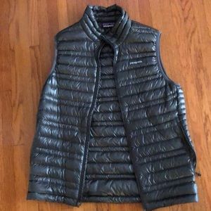 Patagonia Men’s XS new without tags down vest
